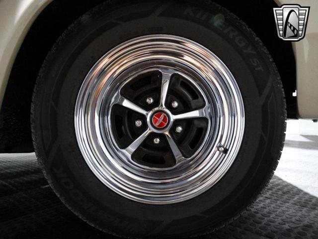 Photo of 1967 White Ford Fairlane