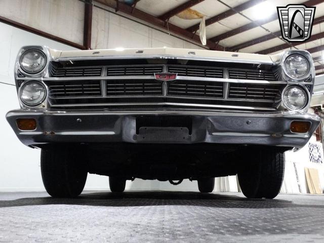 Photo of 1967 White Ford Fairlane