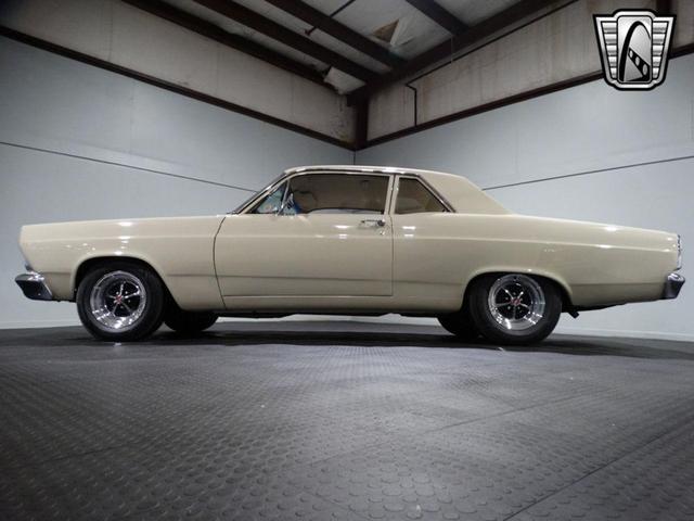 Photo of 1967 White Ford Fairlane