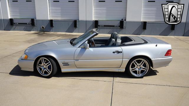 Photo of 1994 Silver Mercedes-Benz SL-Class