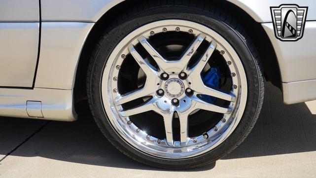 Photo of 1994 Silver Mercedes-Benz SL-Class