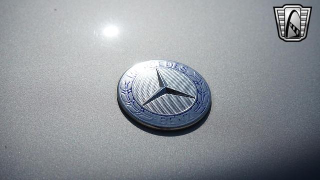 Photo of 1994 Silver Mercedes-Benz SL-Class