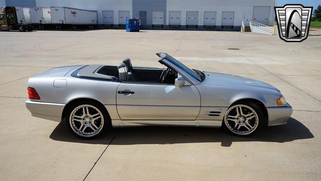 Photo of 1994 Silver Mercedes-Benz SL-Class