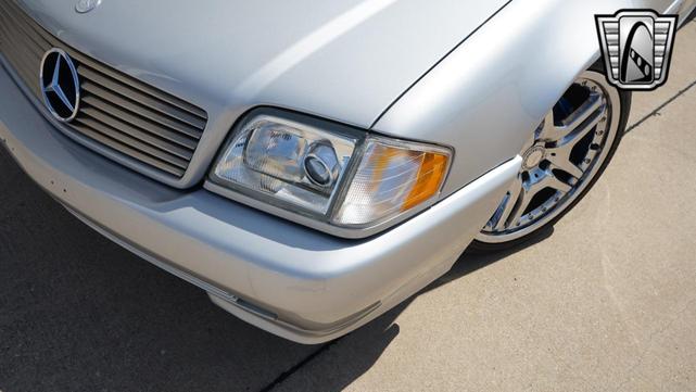 Photo of 1994 Silver Mercedes-Benz SL-Class