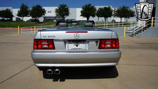 Photo of 1994 Silver Mercedes-Benz SL-Class