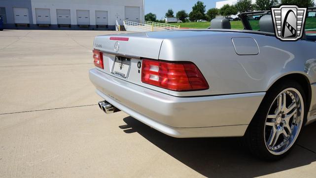 Photo of 1994 Silver Mercedes-Benz SL-Class