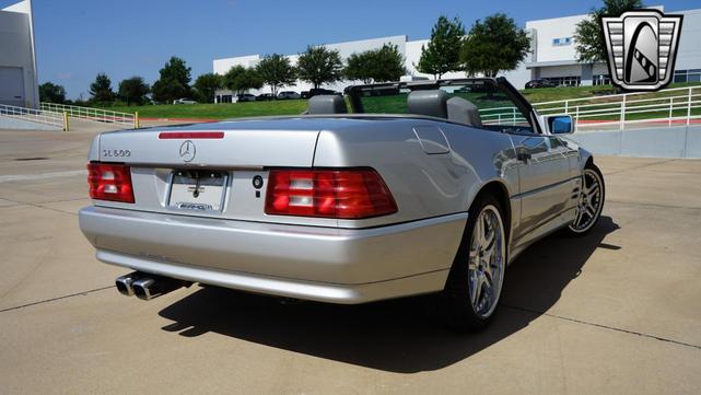 Photo of 1994 Silver Mercedes-Benz SL-Class