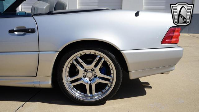 Photo of 1994 Silver Mercedes-Benz SL-Class