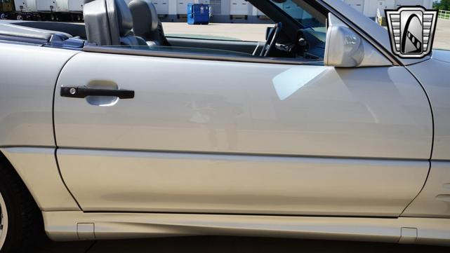 Photo of 1994 Silver Mercedes-Benz SL-Class