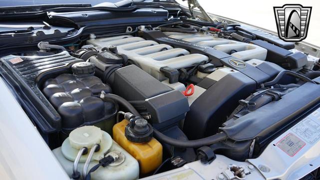 Photo of 1994 Silver Mercedes-Benz SL-Class