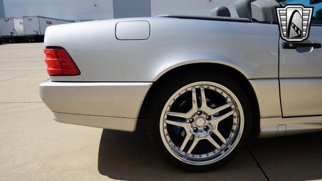 Photo of 1994 Silver Mercedes-Benz SL-Class