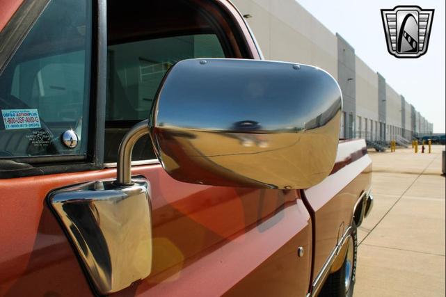 Photo of 1983 Burnt Orange Chevrolet C10/K10