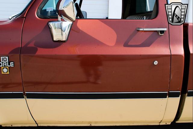 Photo of 1983 Burnt Orange Chevrolet C10/K10