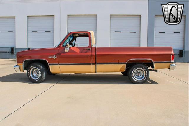 Photo of 1983 Burnt Orange Chevrolet C10/K10