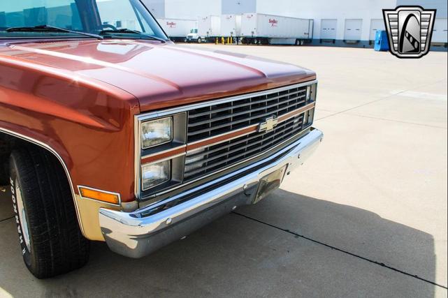 Photo of 1983 Burnt Orange Chevrolet C10/K10