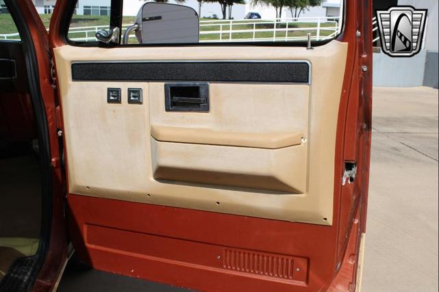 Photo of 1983 Burnt Orange Chevrolet C10/K10