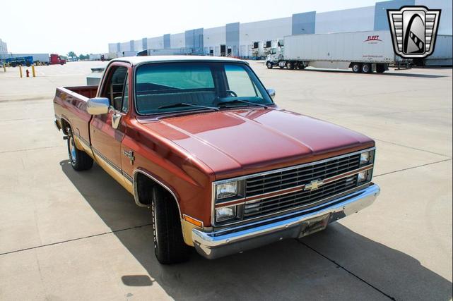 Photo of 1983 Burnt Orange Chevrolet C10/K10