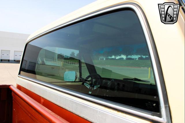 Photo of 1983 Burnt Orange Chevrolet C10/K10