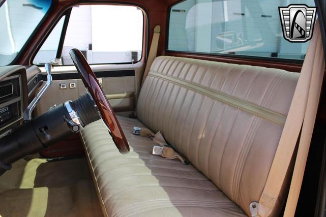 Photo of 1983 Burnt Orange Chevrolet C10/K10