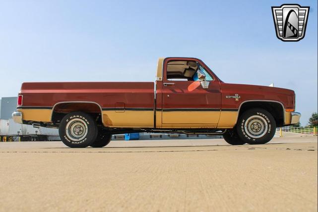 Photo of 1983 Burnt Orange Chevrolet C10/K10