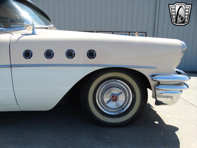 Photo of 1955 White Buick Roadmaster
