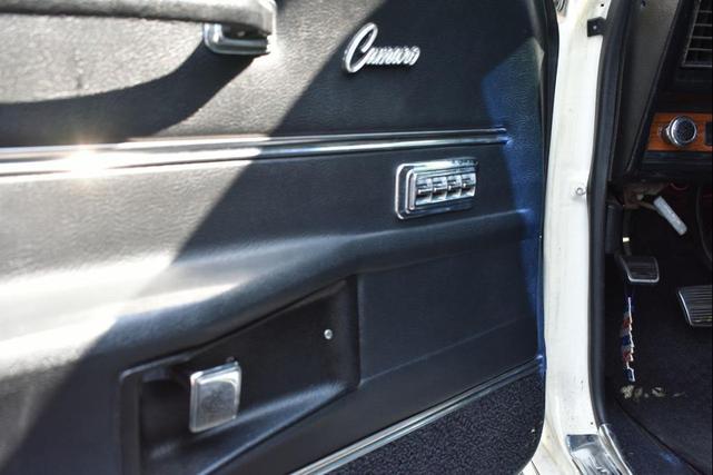 Photo of 1969 White Chevrolet Camaro