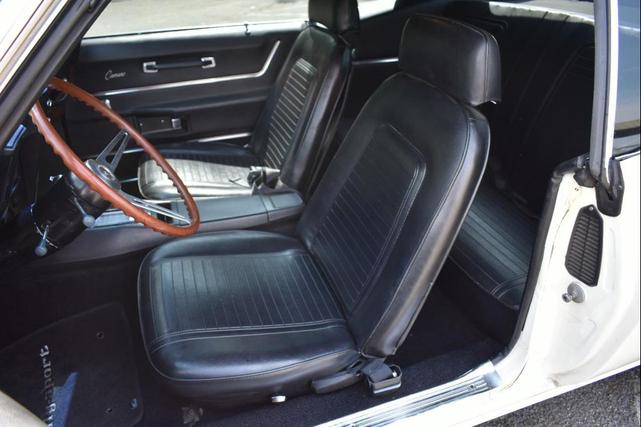 Photo of 1969 White Chevrolet Camaro