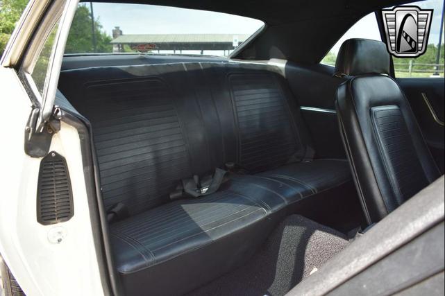 Photo of 1969 White Chevrolet Camaro