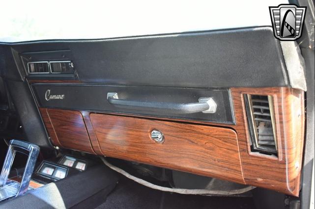 Photo of 1969 White Chevrolet Camaro