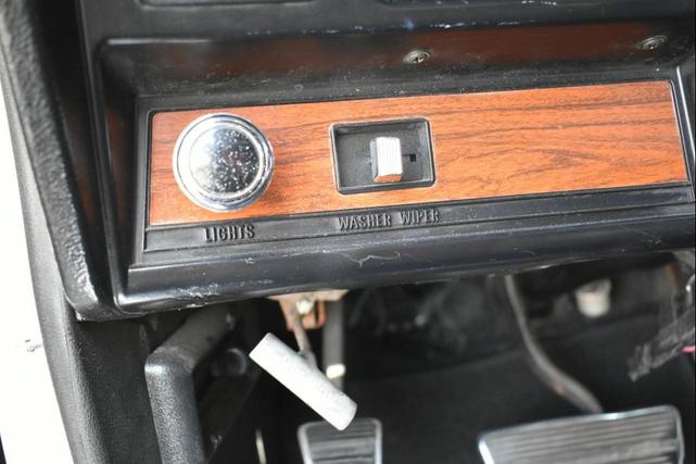 Photo of 1969 White Chevrolet Camaro