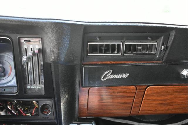 Photo of 1969 White Chevrolet Camaro