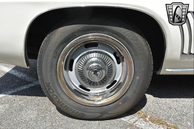 Photo of 1969 White Chevrolet Camaro