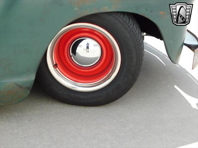 Photo of 1950 Patina Green Chevrolet 3100