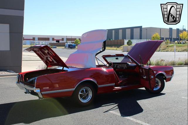 Photo of 1966 Red Oldsmobile 442