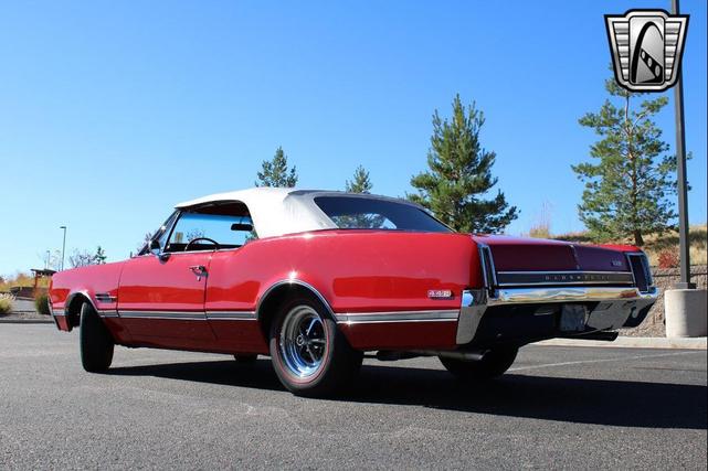 Photo of 1966 Red Oldsmobile 442