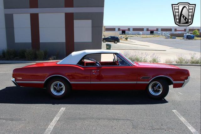 Photo of 1966 Red Oldsmobile 442