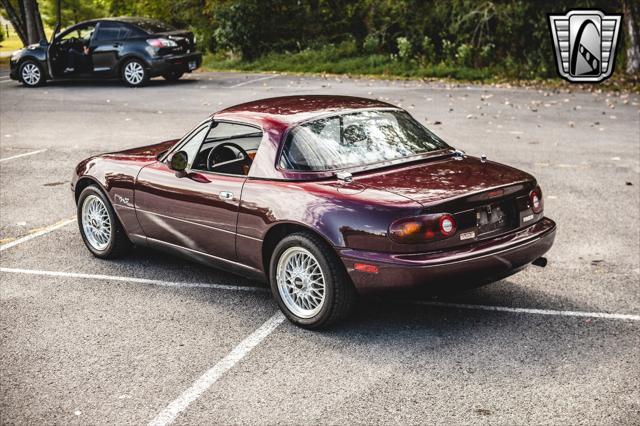 Photo of 1995 Merlot Mazda MX-5 Miata
