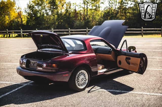 Photo of 1995 Merlot Mazda MX-5 Miata