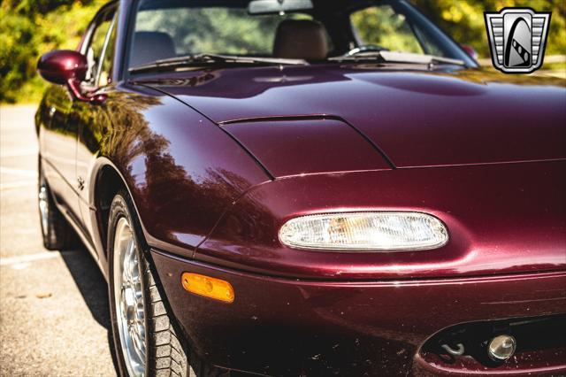 Photo of 1995 Merlot Mazda MX-5 Miata