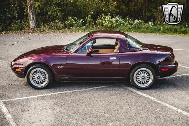 Photo of 1995 Merlot Mazda MX-5 Miata