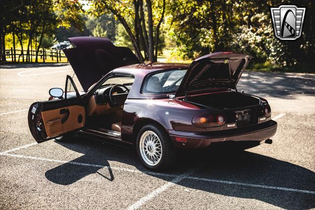 Photo of 1995 Merlot Mazda MX-5 Miata