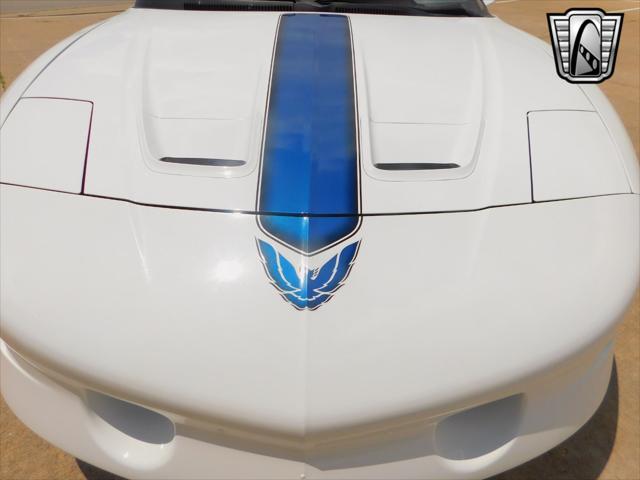 Photo of 1994 White Pontiac Firebird