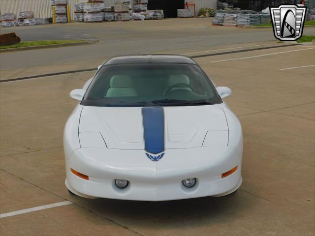Photo of 1994 White Pontiac Firebird