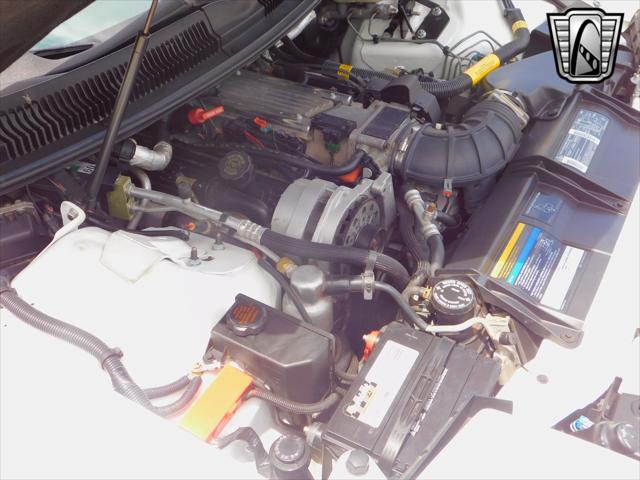 Photo of 1994 White Pontiac Firebird