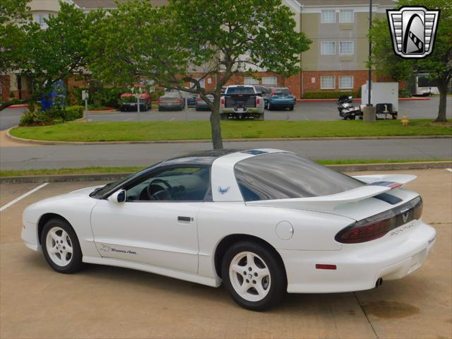 Photo of 1994 White Pontiac Firebird