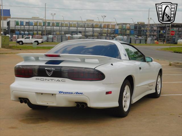 Photo of 1994 White Pontiac Firebird