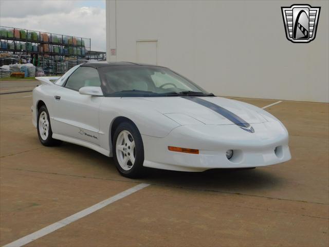 Photo of 1994 White Pontiac Firebird