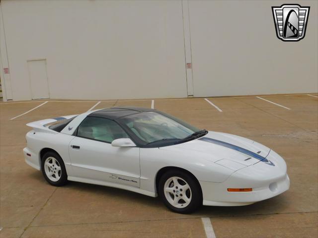 Photo of 1994 White Pontiac Firebird