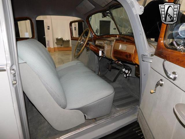 Photo of 1941 Gray Packard 120