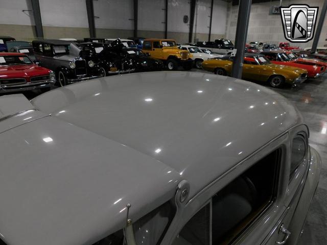 Photo of 1941 Gray Packard 120